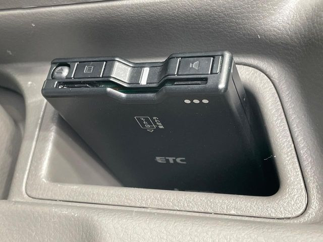 【ETC】高速道路の料金所をストレスなく通過!話題のスポットやサービスエリアに多い「スマートIC」利用時は必須のアイテムです。当店でセットアップを実施、ご納車当日からすぐにご利用いただけます!