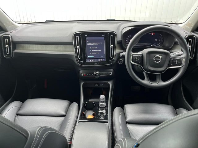 XC40アルティメット B4 AWD 4WD