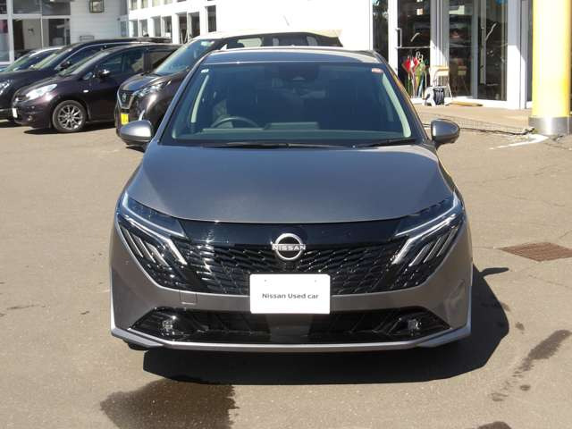 ノートオーラ1.2 G FOUR レザーエディション 4WD