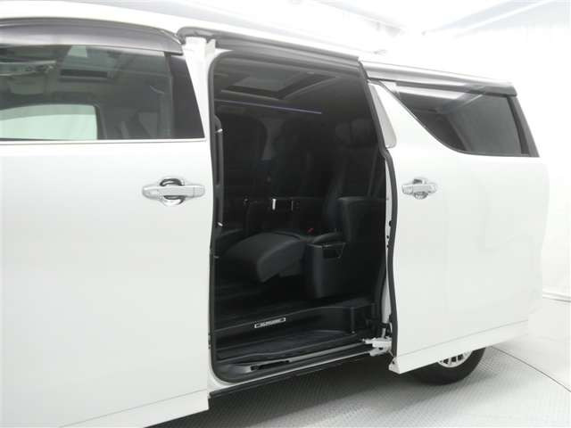 アルファードハイブリッド 2.5 SR Cパッケージ E-Four 4WD