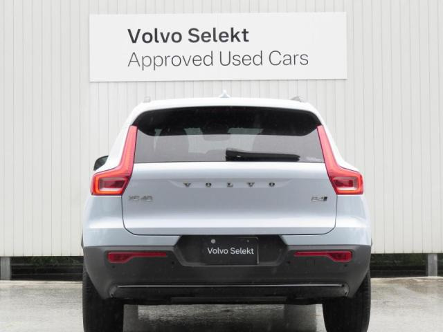XC40ウルトラ B4 AWD ダークエディション 4WD