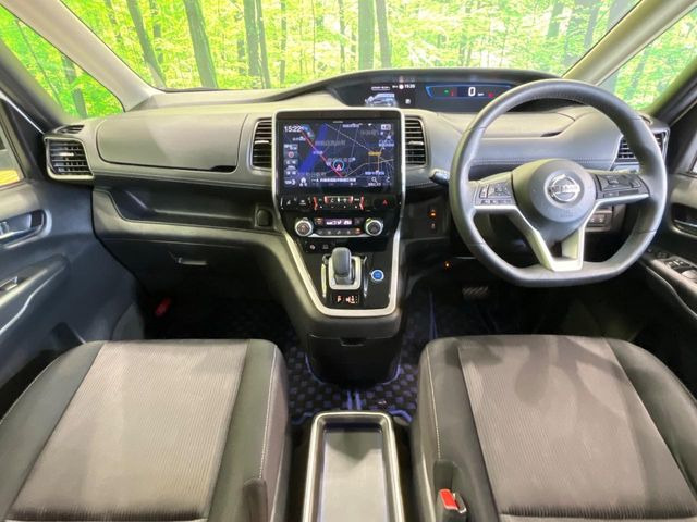 セレナ1.2 e-POWER ハイウェイスターV