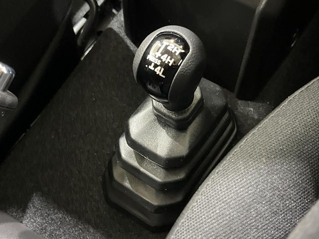 ジムニーシエラ1.5 JC 4WD