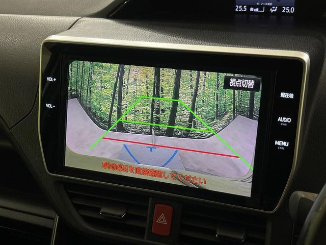 【バックカメラ】駐車時に後方がリアルタイム映像で確認できます。大型商業施設や立体駐車場での駐車時や、夜間のバック時に大活躍!運転スキルに関わらず、今や必須となった装備のひとつです!
