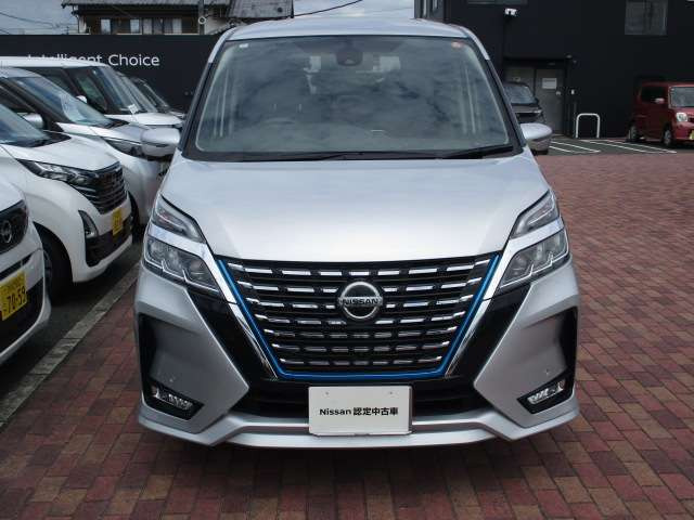 セレナ1.2 e-POWER ハイウェイスターV