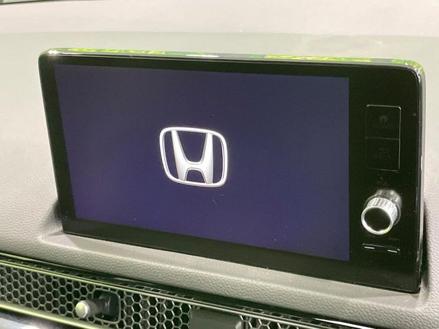 【9インチ ホンダコネクトディスプレイ】視認性の高い大画面ディスプレイでナビの使用や、お持ちのスマートフォンと連携したbluetoothでの音楽再生が可能です♪