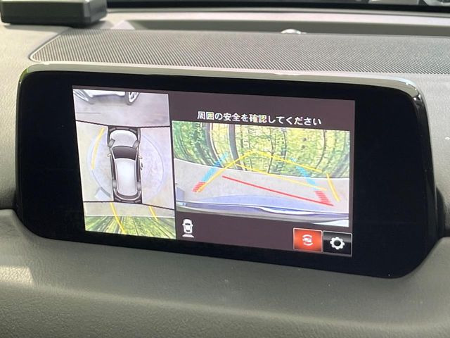 【360&deg;ビューモニター】専用のカメラにより、上から見下ろしたような視点で360度クルマの周囲を確認することができます☆死角部分も確認しやすく、狭い場所での切り返しや駐車もスムーズに行えます。