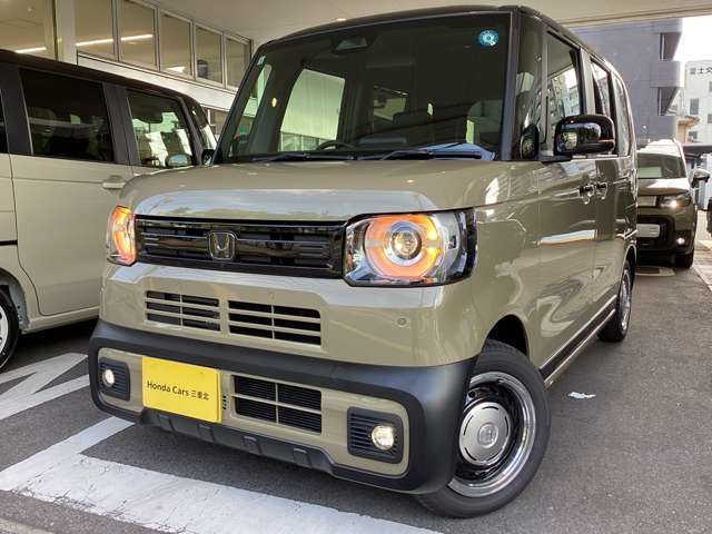 N-BOXジョイ 2トーン