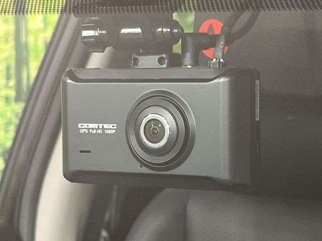 【ドライブレコーダー】ドライブレコーダー装備!走行中はもちろん、あおり運転や事故に遭遇した際、映像で記録し、万一のリスクに備えます。※記録用SDカードはお客様ご自身でご準備いただく必要があります。