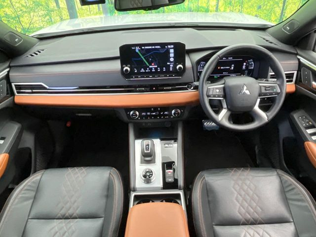 アウトランダーPHEV 2.4 P 4WD
