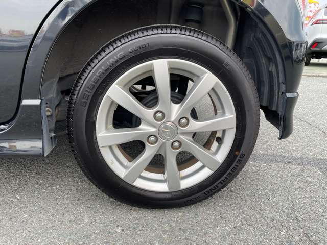 ☆展示場には高品質の中古車や新車が勢揃いです☆展示台数100台の大型展示場へ是非ご来店ください☆