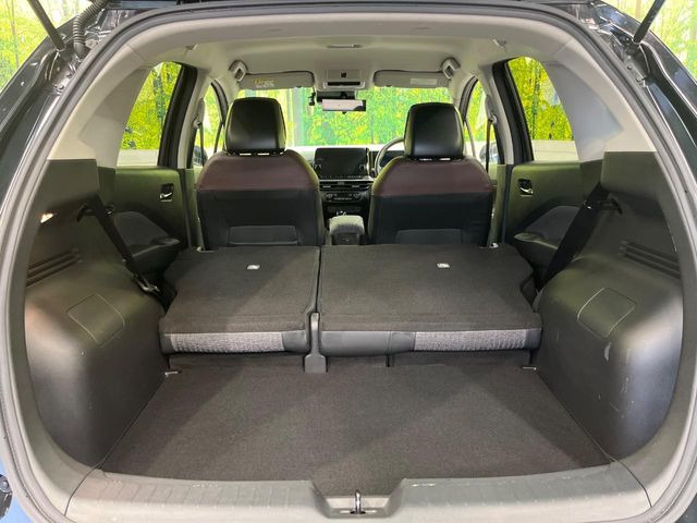 普段のお買い物や通勤、送迎等に十分な荷室スペースを確保しております。セカンドシートを倒すと、大きな荷物の積載も可能です♪