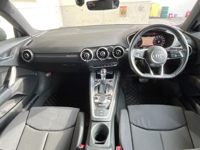 TTクーペ2.0 TFSI