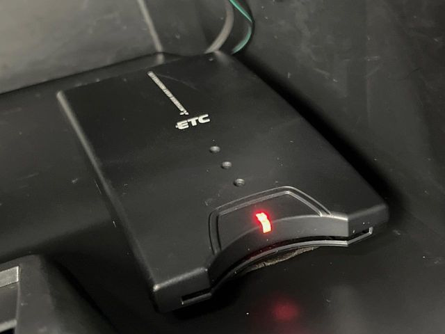 【ETC】高速道路の料金所をストレスなく通過!話題のスポットやサービスエリアに多い「スマートIC」利用時は必須のアイテムです。当店でセットアップを実施、ご納車当日からすぐにご利用いただけます!