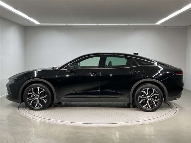 クラウンクロスオーバー2.5 G E-Four 4WD