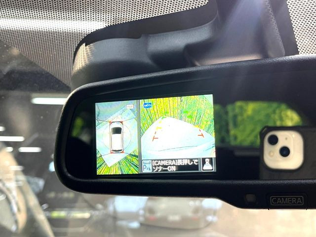 【アラウンドビューモニター】専用のカメラにより、上から見下ろしたような視点で360度クルマの周囲を確認することができます☆死角部分も確認しやすく、狭い場所での切り返しや駐車もスムーズに行えます。