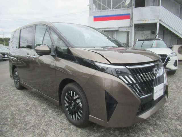 セレナ1.4 e-POWER ルキシオン