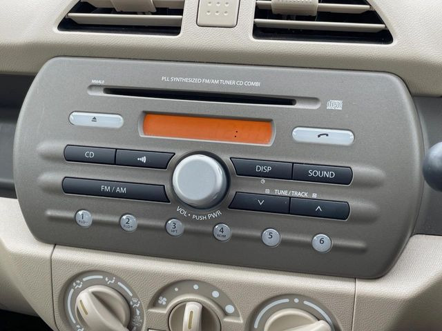 お好きな音楽を車内でお楽しみいただけます♪スピーカー交換・ウーハー追加などの音質向上や、最新ナビ・後席モニター等の取り付けも是非ご相談ください!