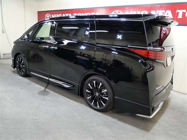 アルファードハイブリッド 2.5 エグゼクティブ ラウンジ E-Four 4WD