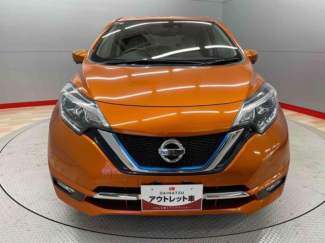 ノート1.2 e-POWER メダリスト FOUR 4WD