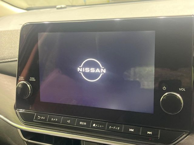 【メーカー9型ナビ】人気の純正ナビを装備。オーディオ機能も充実しており、Bluetooth接続すればお持ちのスマホやMP3プレイヤーの音楽を再生可能!毎日の運転がさらに楽しくなります!!