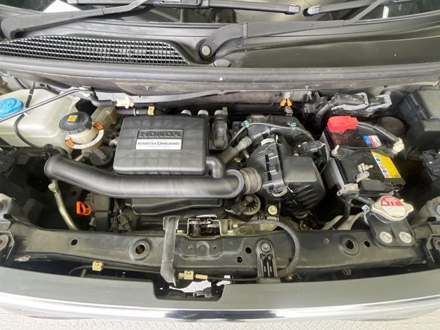 親切・丁寧な専門メカニックスタッフが応対!・車検・点検整備・事故等の修理などアフターサービスも安心。お車のカスタマイズもネクステージのサービススタッフまでご相談ください!