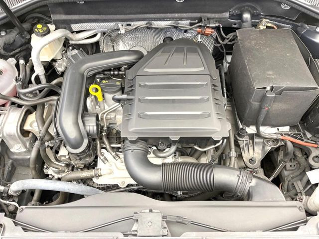 ●当店では、各メーカーの専用診断テスターを導入。国家資格を持つテクニカルスタッフも常駐しておりますので、万が一の際にも安心してご利用いただけます。