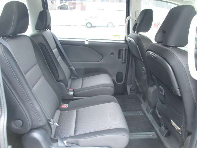 セレナ1.2 e-POWER ハイウェイスターV