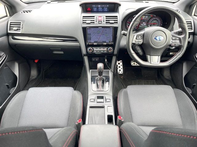 WRXS4 2.0 GT アイサイト 4WD