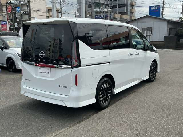 セレナ1.4 e-POWER ルキシオン