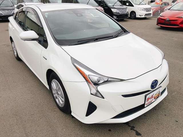 お客様のご予算帯に合わせたお車を常時50台以上取り揃えています!当社のスタッフがお客様のお車選びをしっかりサポートしご提案させていただきます!