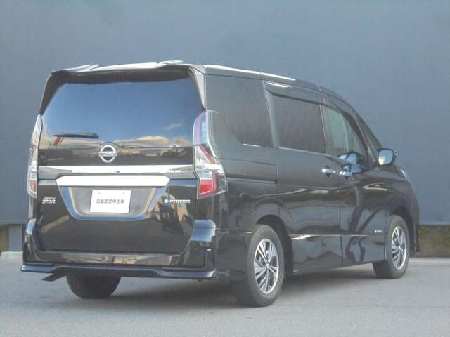 セレナ1.2 e-POWER ハイウェイスターV