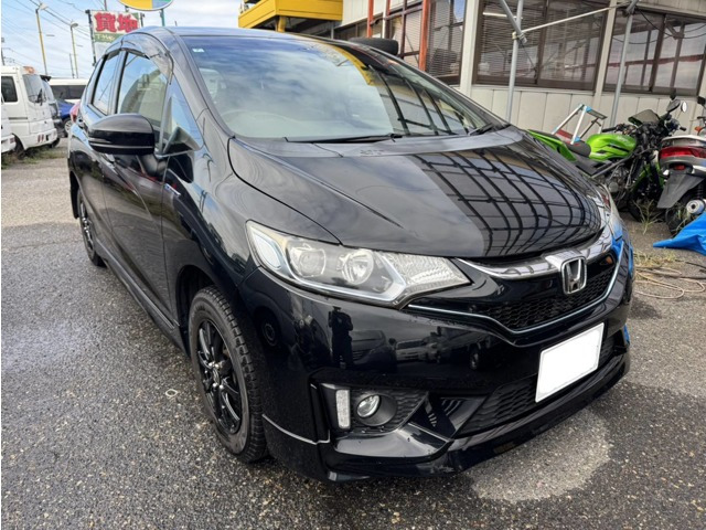 フィット1.5 ハイブリッド Fパッケージ 4WD