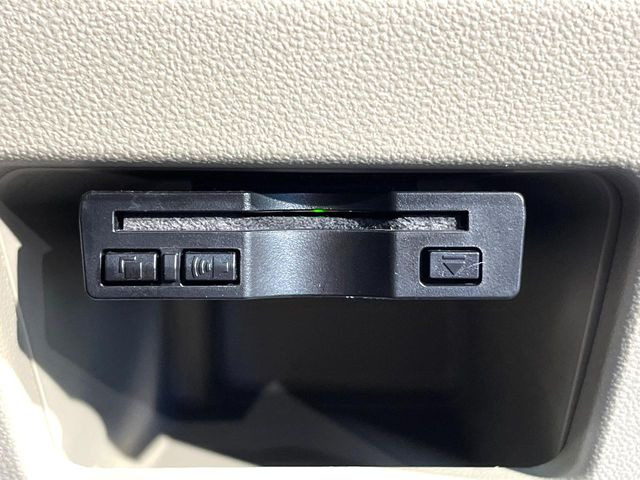 【ETC】高速道路の料金所をストレスなく通過!話題のスポットやサービスエリアに多い「スマートIC」利用時は必須のアイテムです。当店でセットアップを実施、ご納車当日からすぐにご利用いただけます!