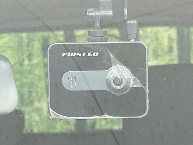 【ドライブレコーダー】ドライブレコーダー装備!走行中はもちろん、あおり運転や事故に遭遇した際、映像で記録し、万一のリスクに備えます。※記録用SDカードはお客様ご自身でご準備いただく必要があります。