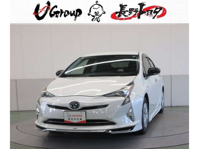 プリウス1.8 S セーフティ プラス E-Four 4WD