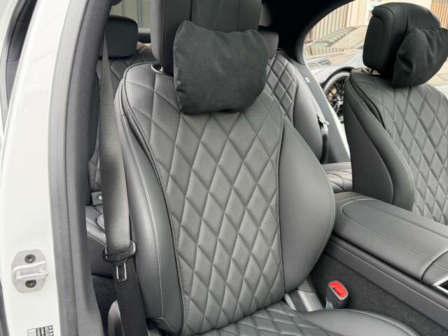 【オプション・レザーエクスクルーシブパッケージ】運転席・ブラックナッパーレザーシート・シートベンチレーション(Hot&Cool)・メモリー付きパワーシート・リラクゼーションシート。