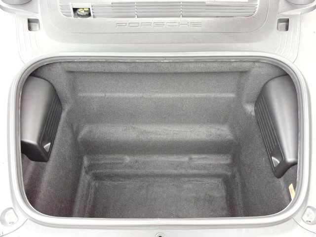 ●トランクルーム:趣味が広がる収容スペース!これだけの広さがあればお買い物やレジャーなどにも最適です!使用感も少なくきれいな状態を維持しております。