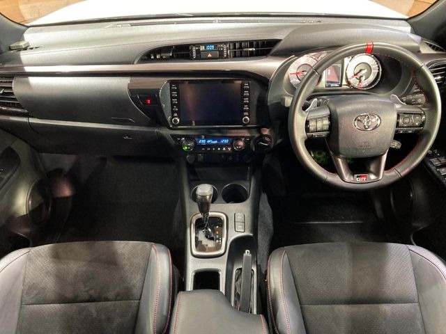 ハイラックス2.4 Z GRスポーツ ディーゼル 4WD