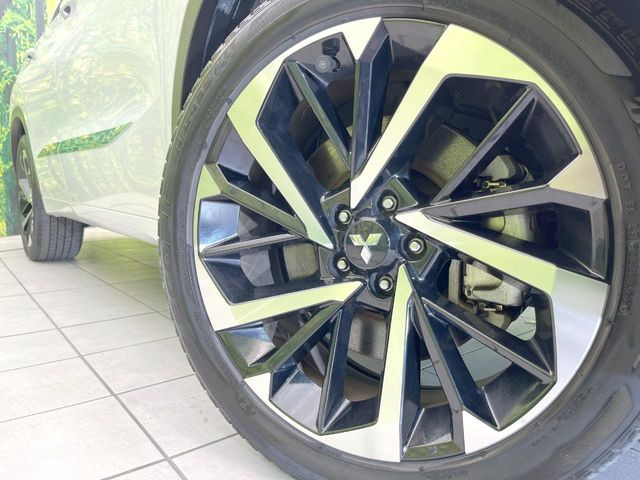 �y����20�C���`�A���~�z�C�[���z�O�ςɃ}�b�`���������A���~�z�C�[���𑕒����Ă���܂��B�e��ЊO�A���~�z�C�[����A�X�^�b�h���X�^�C�����戵�����Ă���܂��B���񂲑��k����������