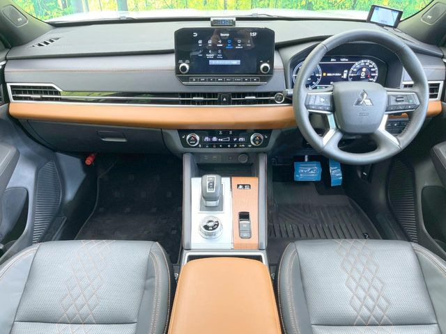 アウトランダーPHEV 2.4 P 4WD