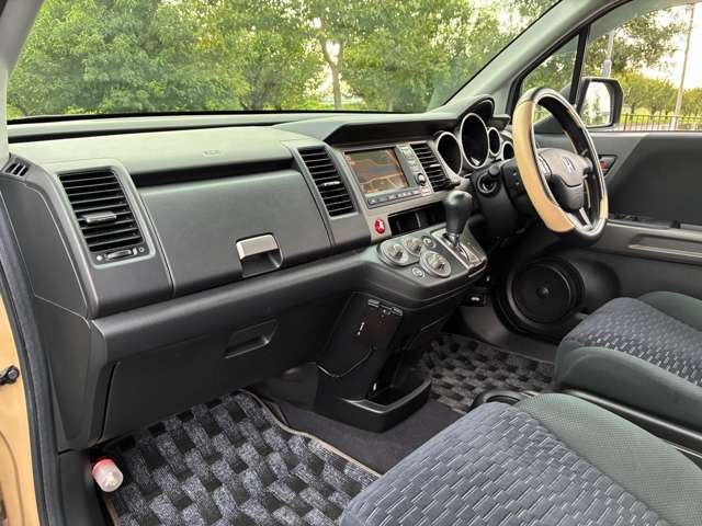 ���������������ɗL��������܂��B�yGLOBAL CREST�K��X�z ��ʌ��K��s��1000�؂قǂ̍L��ȕ~�n�ɏ펞150��ȏ�W�����Ă���܂��B�����ł��������������Ƃ��\�ł��B