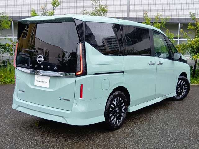 セレナ1.4 e-POWER ルキシオン