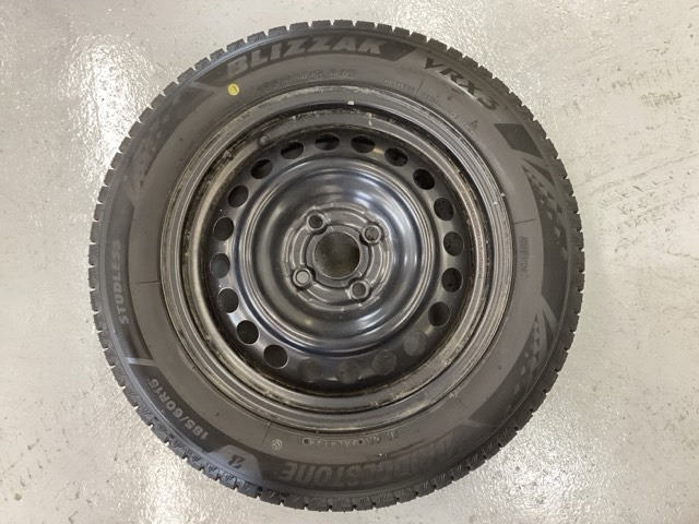 フィット1.5 e:HEV ホーム 4WD