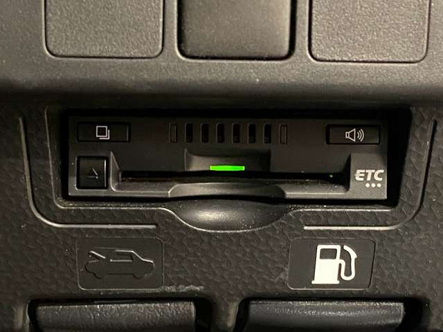 【ETC】装備済み☆長距離ドライブの必需品!高速道路の料金所も楽々通過できますね♪