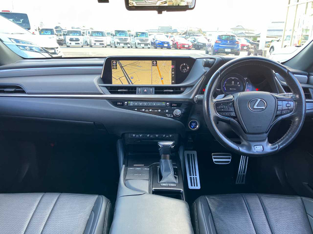 ES300h Fスポーツ