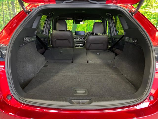 【パワーバックドア】スマートキーや運転席のボタンを押すだけでリアゲートが自動で開閉します!荷物を持っている時や、高い位置にあるバックドアを閉める際に便利な機能です♪