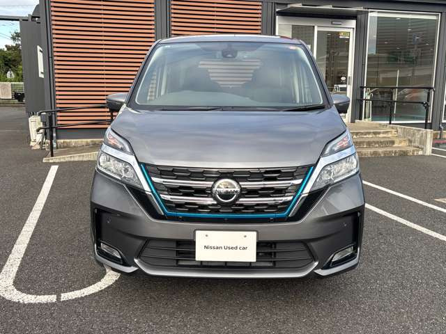 セレナ1.2 e-POWER XV