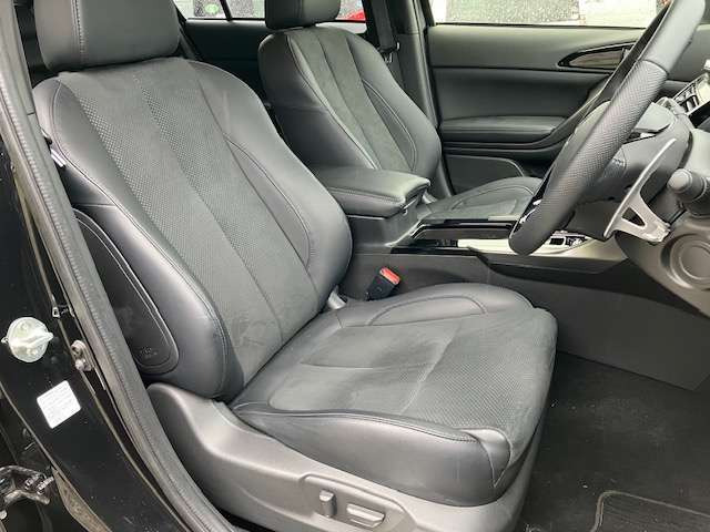 エクリプスクロスPHEV 2.4 ブラック エディション 4WD