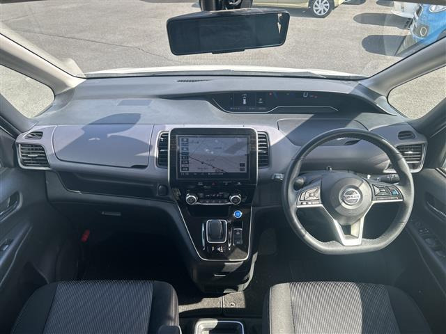 セレナ1.2 e-POWER ハイウェイスターV